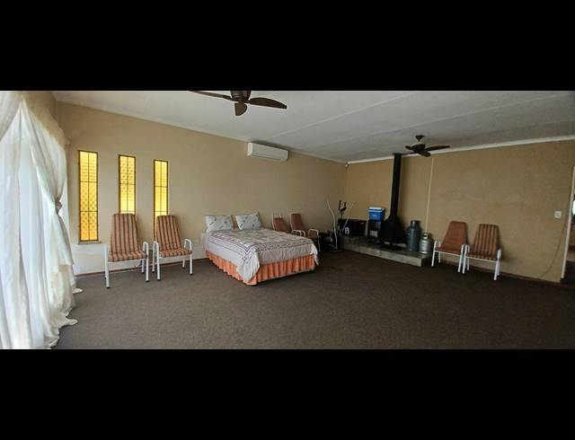 5 BEDROOM FREEHOLD FOR SALE IN DAL FOUCHE